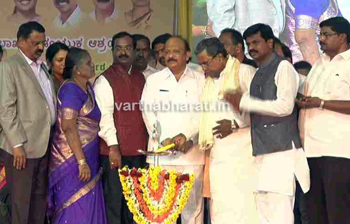 ಬಿಜೆಪಿಯವರದ್ದು ಹಾವಿಲ್ಲದ ಖಾಲಿ ಬುಟ್ಟಿ: ಸಿದ್ದರಾಮಯ್ಯ ಲೇವಡಿ